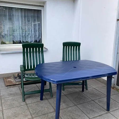 Self Check In 42 M Schlafzimmer Eigenes Badezimmer Mit Badewanne Kochecke Mit Esszimmer Im Einfamilienhaus Eigenes Badezimmer Keine *