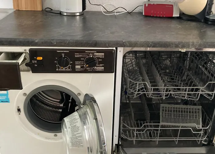 Ubytování v soukromí Self Check In 42 M Schlafzimmer Eigenes Badezimmer Mit Badewanne Kochecke Mit Esszimmer Im Einfamilienhaus Eigenes Badezimmer Keine