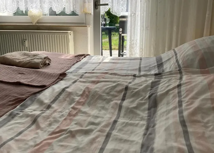 Self Check In 42 M Schlafzimmer Eigenes Badezimmer Mit Badewanne Kochecke Mit Esszimmer Im Einfamilienhaus Eigenes Badezimmer Keine * 杜伊斯堡