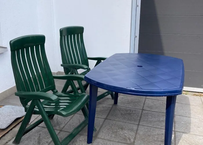 Self Check In 42 M Schlafzimmer Eigenes Badezimmer Mit Badewanne Kochecke Mit Esszimmer Im Einfamilienhaus Eigenes Badezimmer Keine * Duisburg